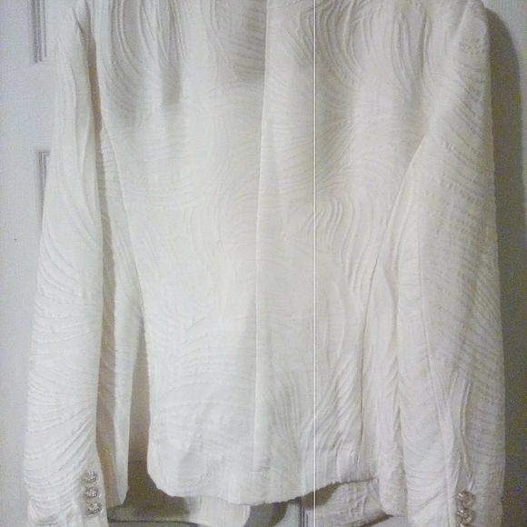 Women's Escada Textured Blazer Cream - Picture 3 of 10